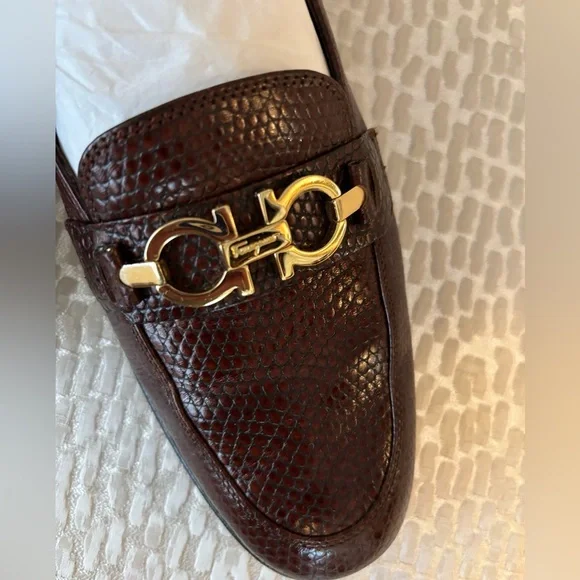 FERRAGAMO Loafers in EUC. Made in Florence. Like new! - Picture 3 of 9